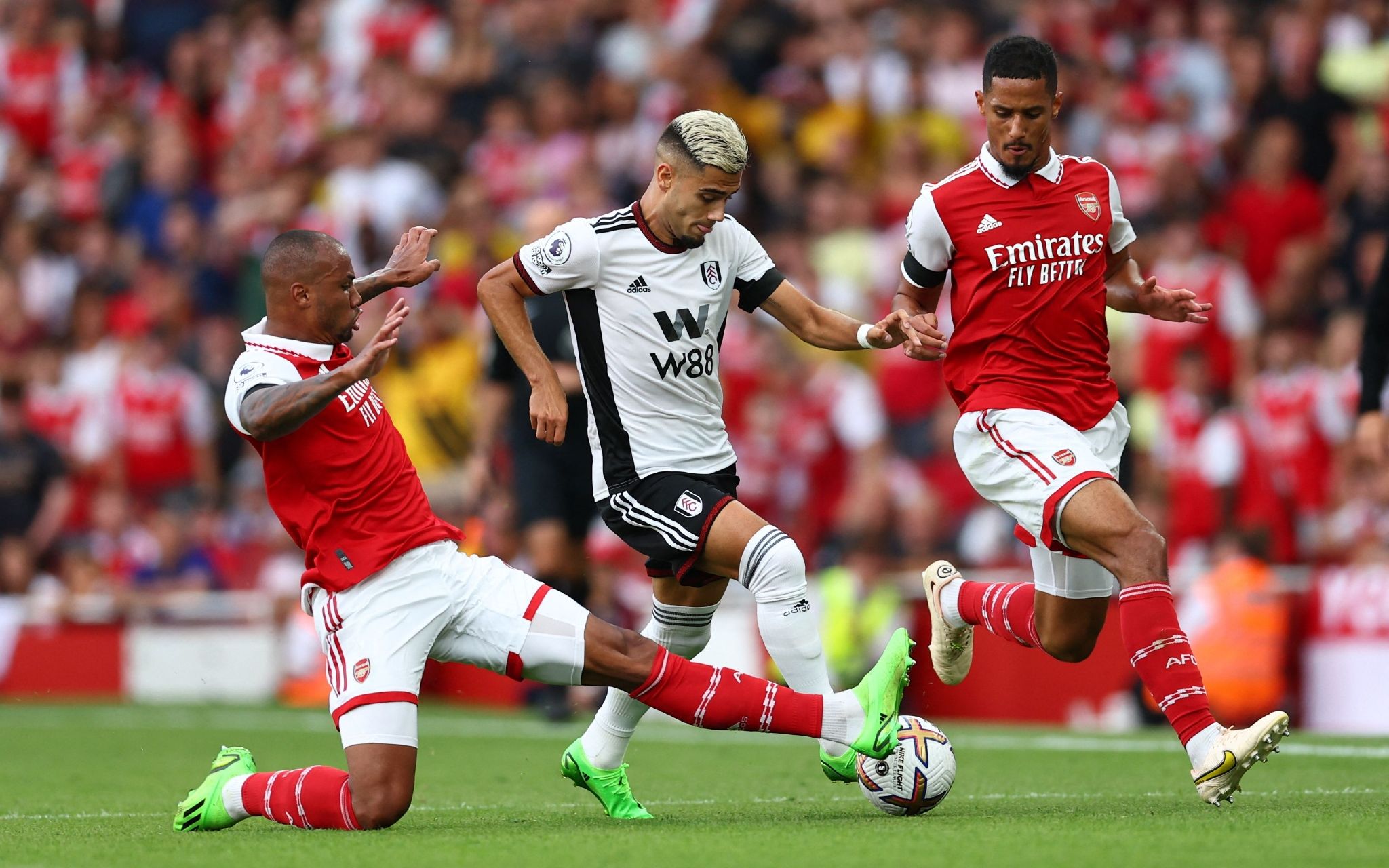 直是国际足 直是国际足